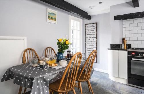 Bath House | Hatfield Cottage