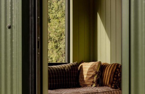 Upper Dicker House | Hawthorn