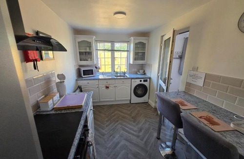 Hewish House | Haybow Farm Accommodation