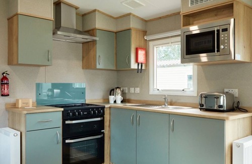 South Hayling House | HayIing Island Holiday Park Silver 3 Bed Caravan J004