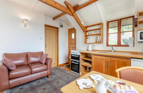 Berrynarbor House | Hayloft - E3759