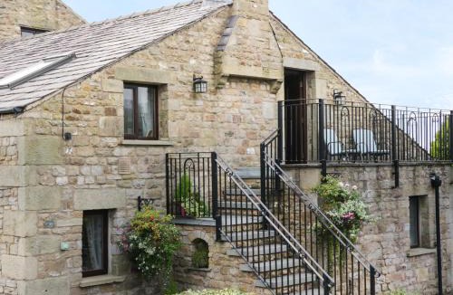 Ingleton House | Hazelwood Cottage