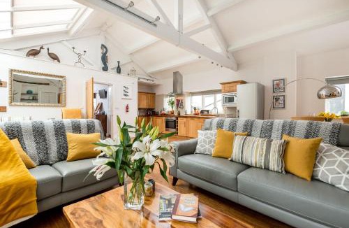 Saltash House | Heather Barn