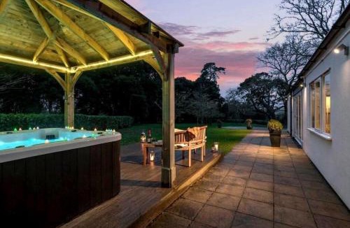 Saltash House | Heather Barn