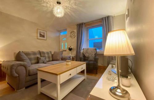 Lauder House | Heather Cottage