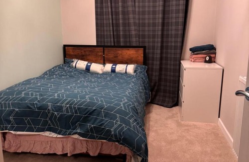 Botwell Apartment | Heathrow Hayes