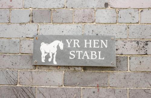Llanrwst House | Hen Stabl