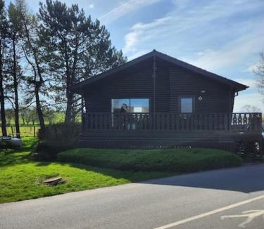 Warton House | Hideaway Lodge