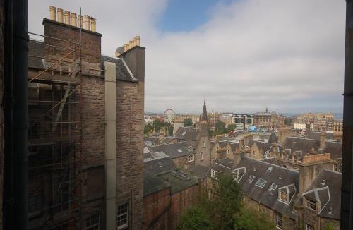 Old Town Apartment | High St Flat