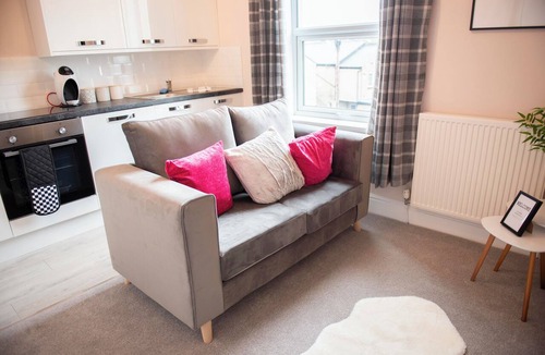 Thornton-Cleveleys Apartment | Highcliffe Pebble Suite