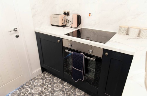 Thornton-Cleveleys Apartment | Highcliffe Sunset Suite