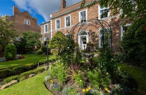 West Cliff Hotel | Highgate House