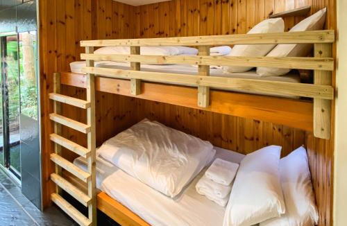 Lochaline Hostel | Highland Basecamp