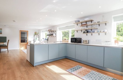 Trevone Apartment | Hilbre, Trevone: Coastal Serenity