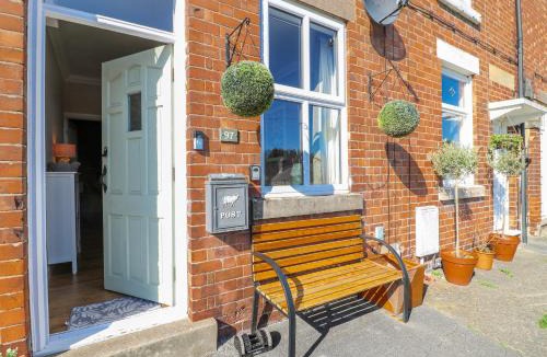 Ashbourne House | Hill View Cottage