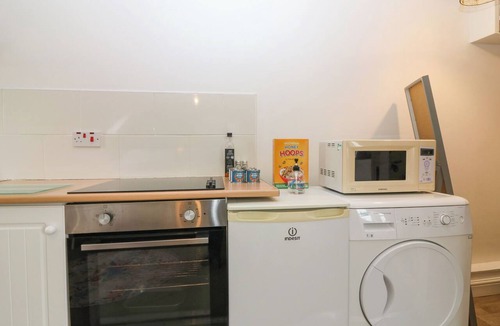 Hawick Cottage | HILL VIEW STUDIO, with a garden in Hawick