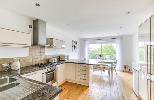 Biggin Hill House | HILLCREST