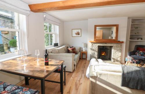Gayle House | Hillside View