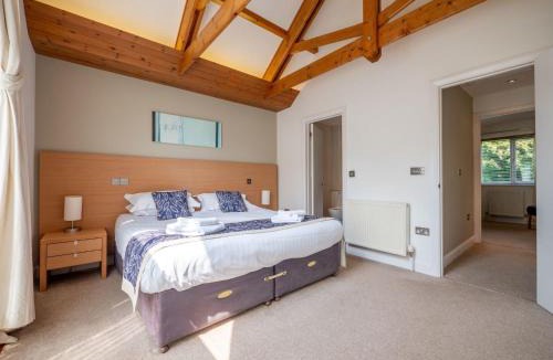 Carnon Downs House | Holiday Home Villa Gallery by Interhome