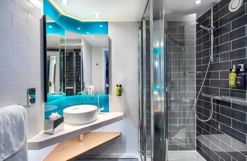 Cathedrals Hotel | Holiday Inn Express Southwark by IHG
