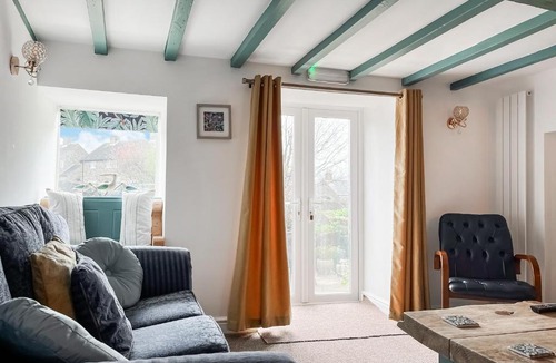 Kelstedge House | Holly Cottage