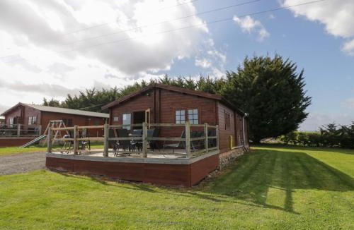 Offenham House | Holly Lodge