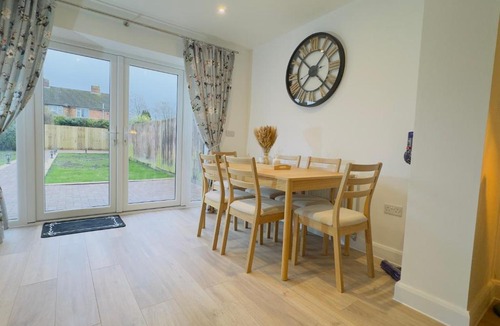Gloucester House | Home 2 Home
