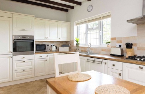 Funtington House | Homely Cottage for 6 Near Chichester & Goodwood