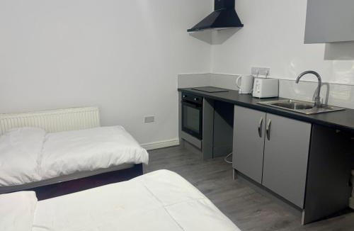 Old Town Apartment | HomesRentals Studio 2