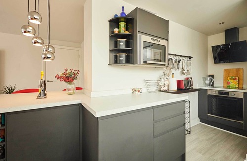 Scarborough Apartment | Host & Stay | Apartment 8