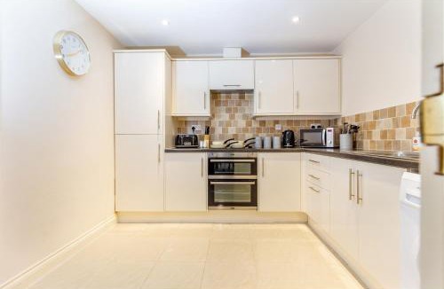 Malvern Apartment | Host & Stay - Hillbrook House Apartment