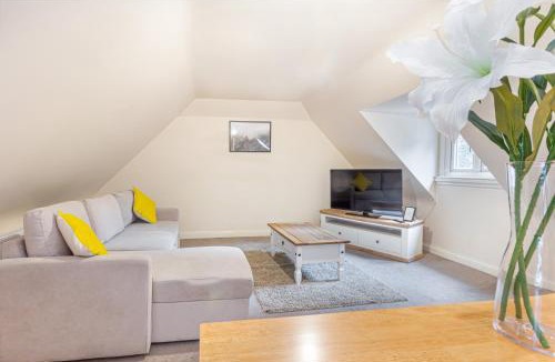 Malvern Apartment | Host & Stay - Hillbrook House Dwelling