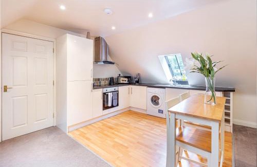 Malvern Apartment | Host & Stay - Hillbrook House Dwelling