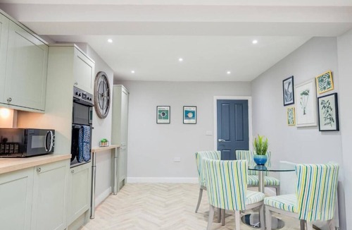 Pontrilas House | Host & Stay | Lower Chestnut House