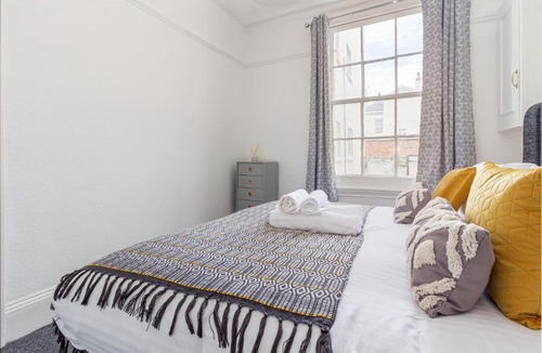 Montpellier Apartment | Host & Stay - Montpellier Villa Apartment