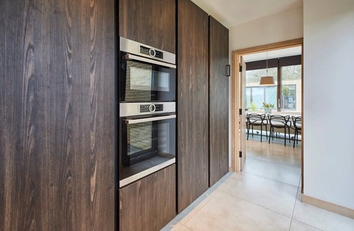 Potter Brompton House | Host & Stay | Sleeper Cottage