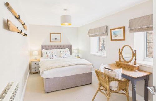 Seahouses House | Host & Stay - St Cuthbert's Cottage