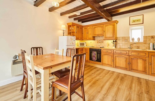 Thornton Dale House | Host & Stay | Ward Cottage