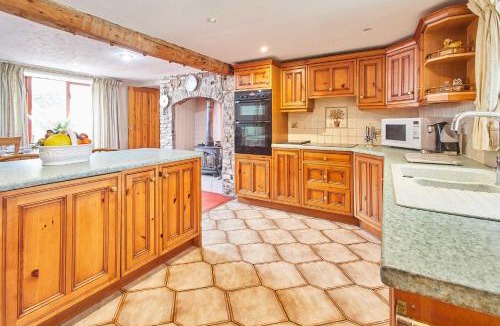 Wotton-under-Edge House | Host & Stay - Windles