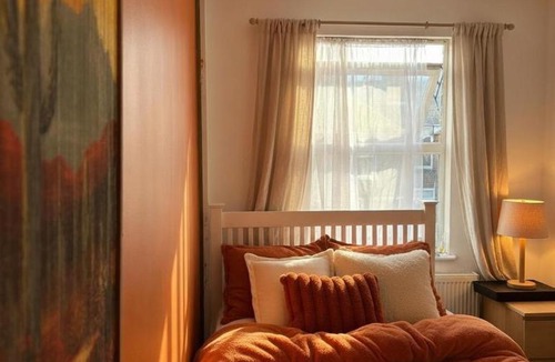 Reading House | Hotel Style Room within Reading