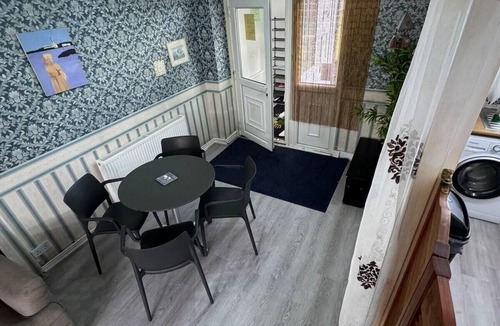 The Lane House | House Of Comfort in London