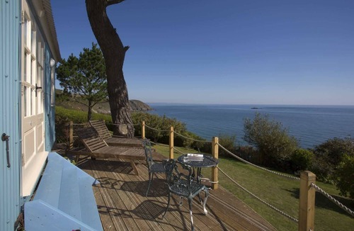 Gorran Haven House | House, Shepherds Hut, Panoramic Sea Views, Parking