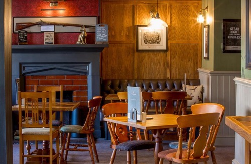 Wing Bed & Breakfast | Howard Arms