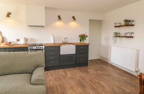 Middleton in Teesdale Cottage | HUDEWAY VIEW, pet friendly, with open fire in Middleton-In-Teesdale