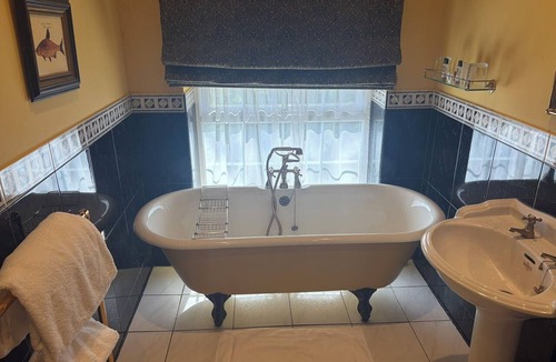 Cameley Hotel | Hunters Rest Inn