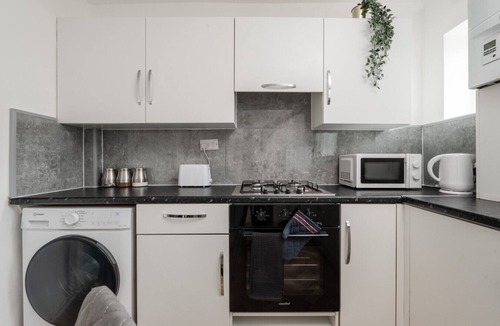 Clayton House | Immaculate 3bd home - COOP - Etihad - Pool Table