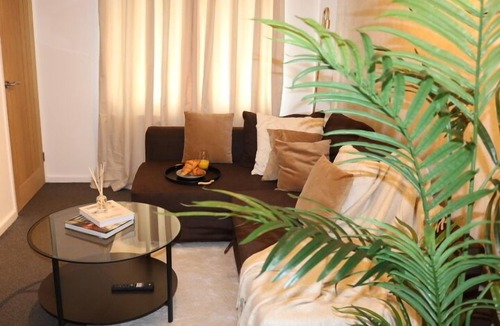 Mapperley House | Impeccable 2-Bed House in Nottingham