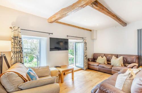 Ingleton House | Inglenook Cottage