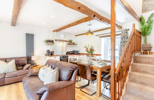 Ingleton House | Inglenook Cottage