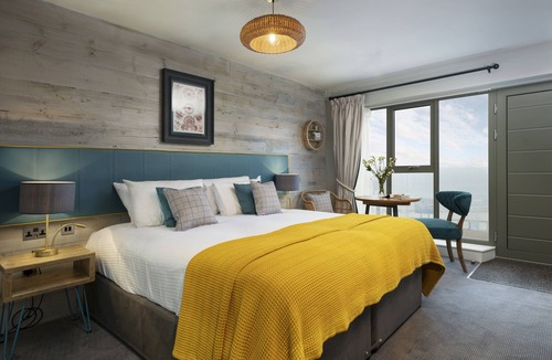 Sennen Cove Hotel | Inn In Penzance With Bar, Kitchen, Internet
